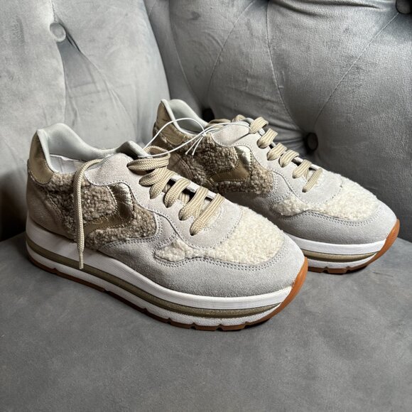 Voile Blanche Beige Sherpa Suede & Metallic Gold Sneakers – Women’s 7.5 - Picture 3 of 8